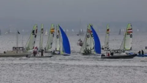 谷爱凌晒出骨折X光影像，亚冬会因伤退赛——九派快讯