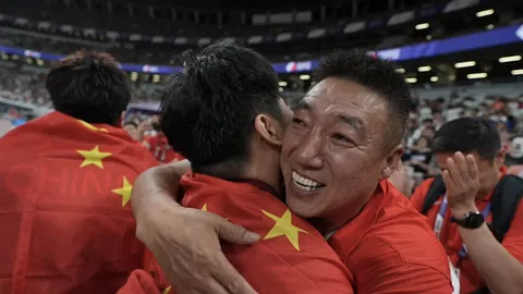 亿金打造，千尺尊享，亿万拥趸的“虚拟公主”线下盛典热烈启幕！
